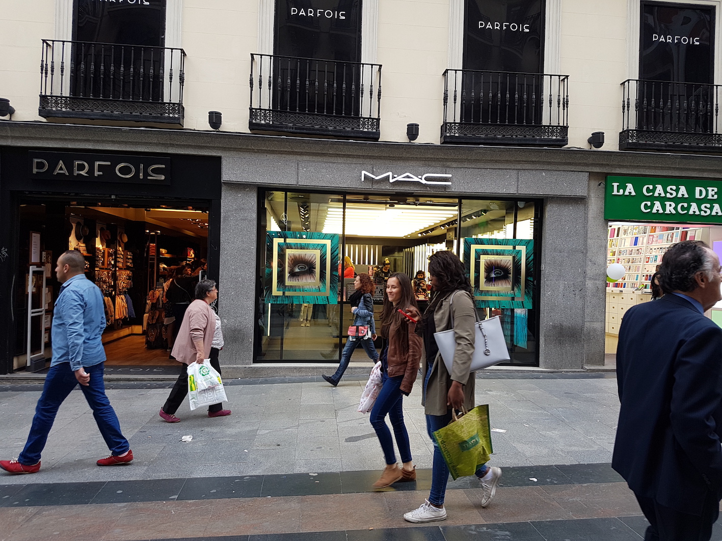 lila precoz público Nuevo Flagship Store de MAC Cosmetics en Madrid!!! | XPANSION ASESORES